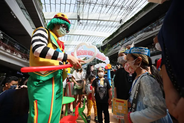 บรรยากาศสุดคึกคัก จัดเต็มกับกิจกรรมเสริมจินตนาการและการเรียนรู้ในงาน "MEGA KIDS WORLD 2023 : THE DREAM FACTORY" ที่ศูนย์การค้าเมกาบางนา