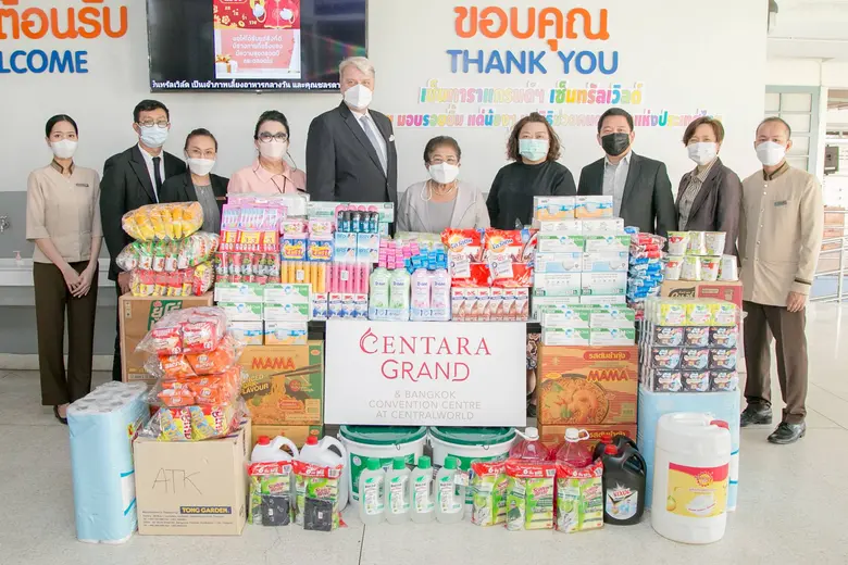 มร. โรเบิร์ต เมาเรอร์ เลิฟเลอร์ (ที่ 5 จา...