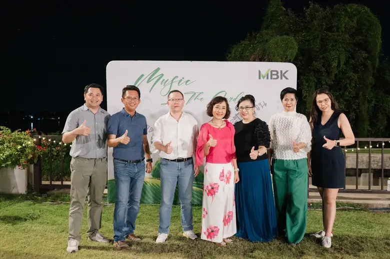 นางสาวจิราพร บริบาลบุรีภัณฑ์ กรรมการผู้จั...