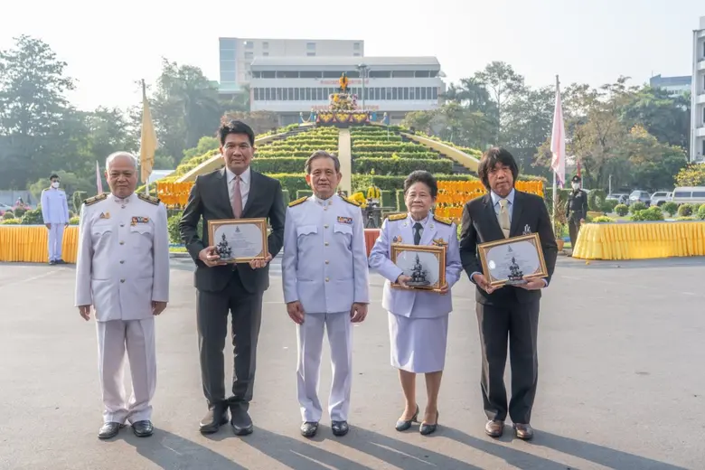 มหาวิทยาลัยรามคำแหง มอบรางวัลศิษย์เก่าดีเ...