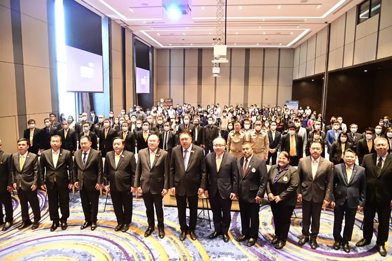 รมว.สุชาติ เปิดอบรมความปลอดภัยในการทำงาน สร้างองค์ความรู้แก่ จป.และแรงงานทุกระดับกว่า 600 คน