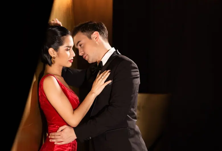 ชวนคู่รักดื่มด่ำบรรยากาศสุดโรแมนติกกับคืน "Drunk in...