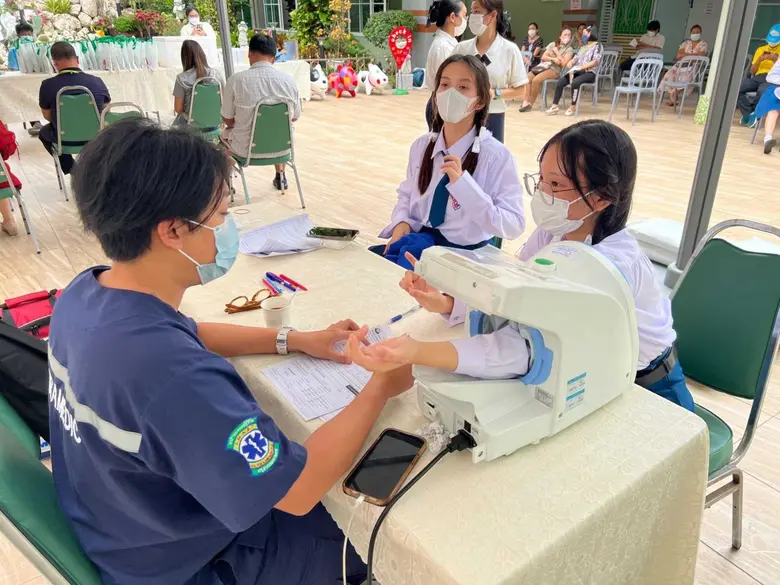 เซนต์ฟรังรวมใจ บริจาคโลหิต ถวายเป็นพระราชกุศล