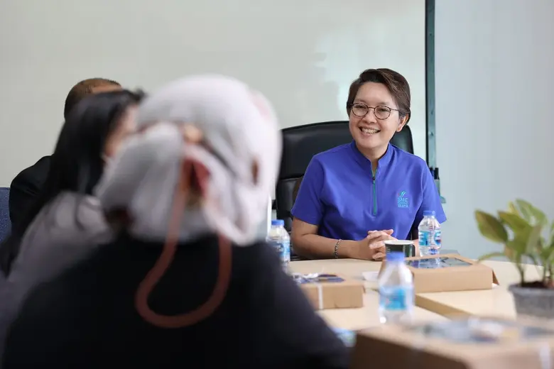 SME D Bank ลงพื้นที่ จ.สตูล มอบนโยบายสาขา เดินหน้าภารกิจ "ธนาคารเพื่อเอสเอ็มอีไทย" พร้อมเยี่ยมชมกิจการลูกค้า "ห้องเย็นสินภักดี" ยกระดับเติบโตยั่งยืนด้วย BCG Model