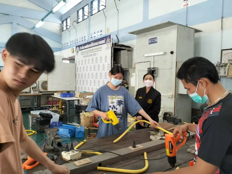 สนพ.แพร่ ติดตามผลการฝึกอบรมโครงการยกระดับเพื่อเพิ่มศักยภาพฝีมือและสมรรถะแรงงานรองรับการเปลี่ยนแปลงเทคโนโลยี รุ่นที่ 6/2566