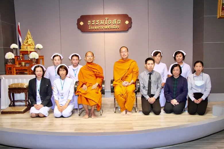 พระอาจารย์ชาญชัย สุธมฺโม (ขวา) พระวิทยากร...