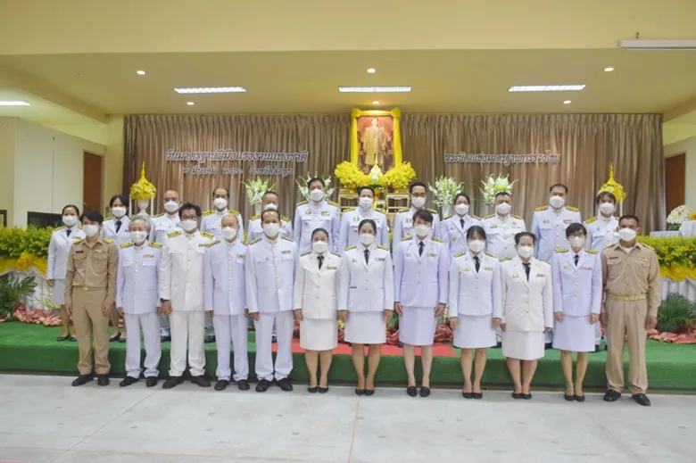 จังหวัดลำพูน โดยสำนักงานพัฒนาฝีมือแรงงานลำพูน ได้จัดพิธีถวายราชสักการะแด่ พระบาทสมเด็จพระบรมชนกาธิเบศร มหาภูมิพลอดุลยเดชมหาราช บรมนาถบพิตร "พระบิดาแห่งมาตรฐานการช่างไทย"