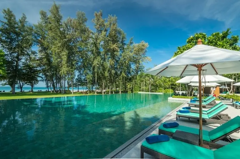 โรงแรมดุสิตธานี กระบี่ บีช รีสอร์ท ตั้งอย...