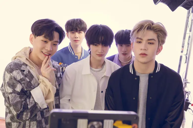 อินเนอร์คลั่งรักสดใส "บีเวอร์ - พรรษพล" ส่งซิงเกิลเพลง "ปีนไม่ไหว" เผยอาการของคนมีใจ