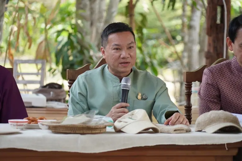 นายอรรษิษฐ์ สัมพันธรัตน์ อธิบดีกรมการพัฒนาชุมชน ในก...