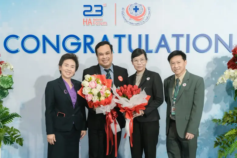 รพ.ไทยนครินทร์ รับมอบประกาศนียบัตร ผ่านการรับรองกระบวนการคุณภาพสถานพยาบาล ครั้งที่ 5
