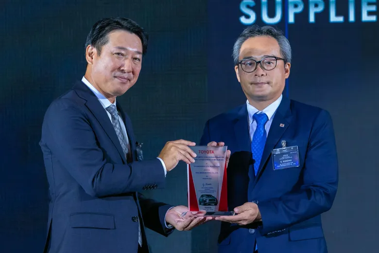 บริดจสโตนคว้า 2 รางวัล "2022 Regional Outstanding Quality Performance" และ "2022 Outstanding Performance for Early Achievement of 2025 CO2 Reduction Target" จากงานประกาศรางวัล "2023 TDEM Annual Supplier Conference"