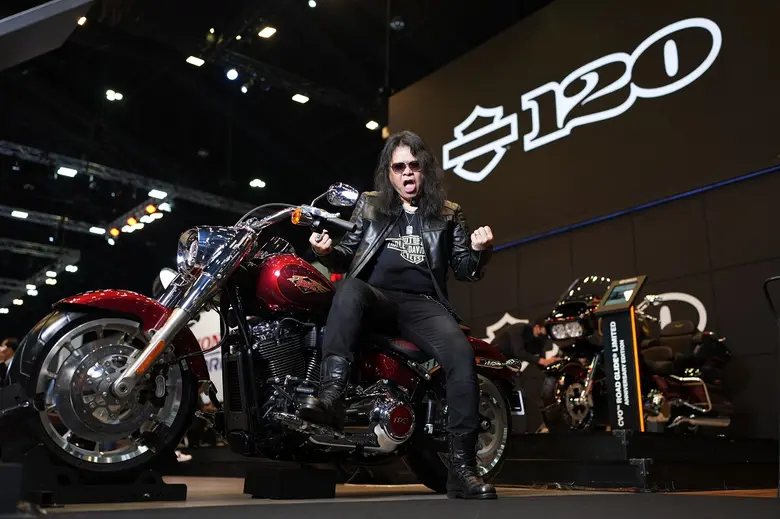 HARLEY-DAVIDSON(R) เฉลิมฉลองครบรอบ 120 ปี ขนทัพรถมอเตอร์ไซค์ลุยงานบางกอก อินเตอร์เนชั่นแนล มอเตอร์โชว์ ครั้งที่ 44