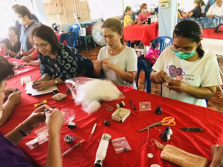สนพ.แพร่ ปิดการฝึกอบรมกิจกรรมพัฒนาฝีมือแรงงานสตรีเพื่อยกระดับศักยภาพวัยแรงงาน