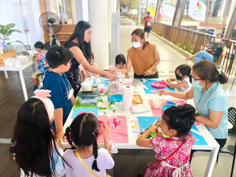 เดอะไนน์ เซ็นเตอร์ พระราม 9 นัดพบสายคราฟต์ ชวนเวิร์กชอปประจำเดือนเมษายน ในกิจกรรม FAM PLAYS 2023