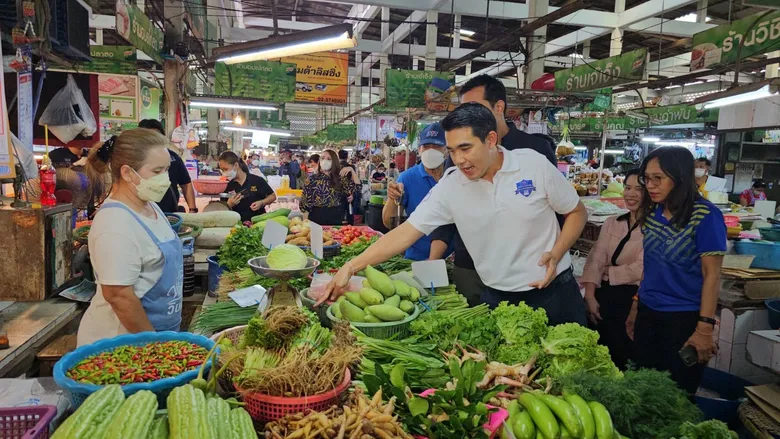 "พาณิชย์"ตรวจตลาด การซื้อขายคึกคัก สินค้ากลุ่มปศุสัตว์ลดต่อเนื่อง ย้ำคุมเข้มช่วงสงกรานต์