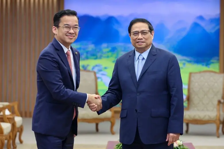 "จอมทรัพย์ โลจายะ" ประธานบอร์ด บมจ.ซุปเปอ...