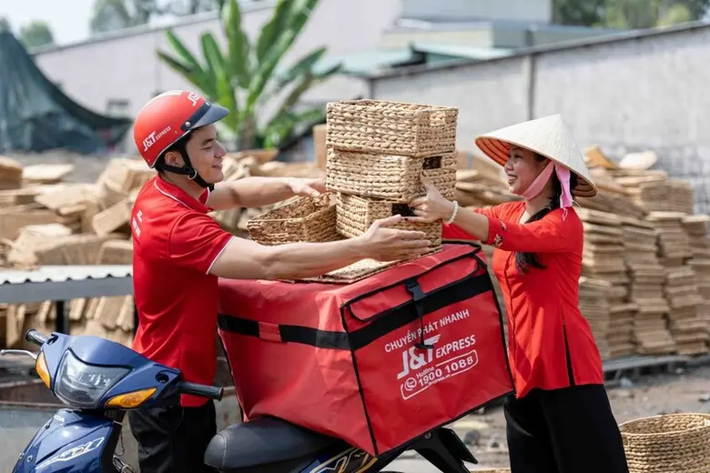 เจแอนด์ที เอ็กซ์เพรส (J&T Express) ผู้ให้...