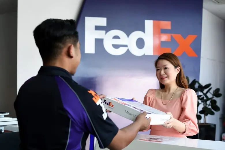 เฟดเอ็กซ์ เอ็กซ์เพรส (FedEx Express) บริษ...