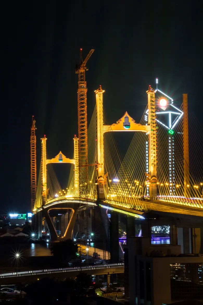ช.การช่าง สร้างเสร็จแล้ว 100% สะพานขึงคู่ขนานข้ามแม่น้ำเจ้าพระยา พร้อมเผยความหมายไฟประดับ