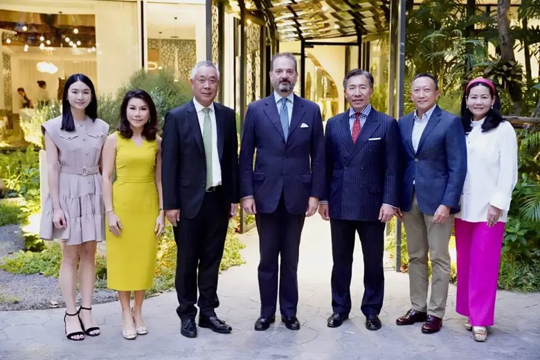 ต้อนรับ : กวีพันธ์ เอี่ยมสกุลรัตน์ ประธาน...