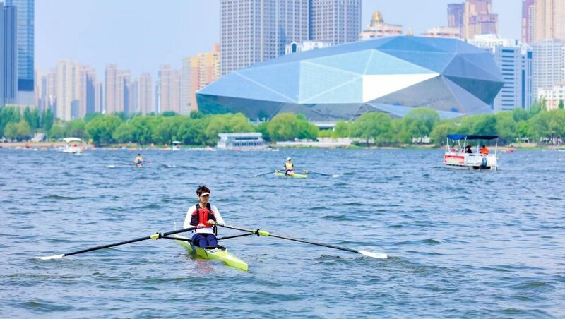 การแข่งขันเรือพายชิงแชมป์มหาวิทยาลัยจีน (...