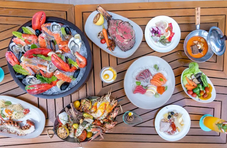 บุฟเฟต์มื้อเที่ยงวันเสาร์ Looong Brunch A...