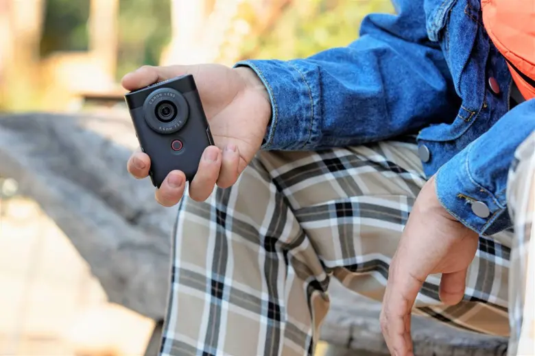 แคนนอน เตรียมเปิดตัวกล้องรุ่นใหม่ล่าสุด Canon PowerShot V10 ในคอนเซ็ปต์ " You're V10g" ถูกใจชาว Vlogger ด้วยฟีเจอร์จัดเต็ม
