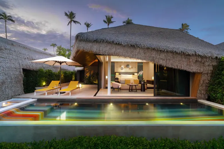 The romantic, oceanfront pool villas at t...