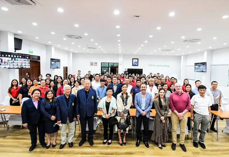 บริษัท หาดทิพย์ จำกัด (มหาชน) โดยพลตรี พั...