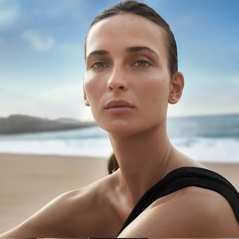 THE SEA SPEAKS. LET'S LISTEN. Discover the Mission of La Mer Blue Heart เสียงจากท้องทะเล…ถึงเราทุกคน ค้นพบพันธกิจของ La Mer Blue Heart