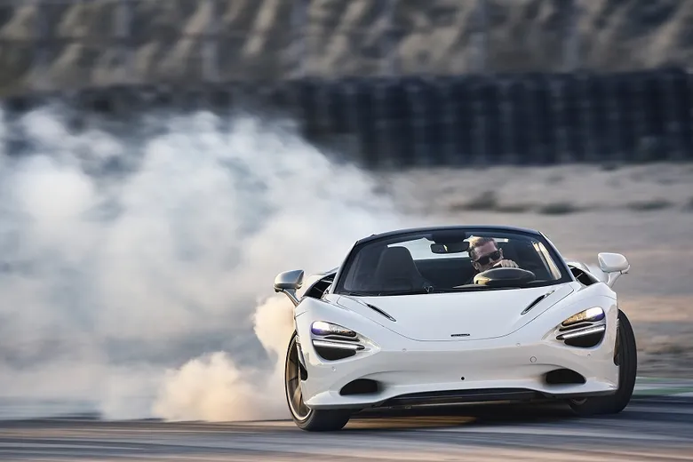 McLaren Automotive เปิดตัวซูเปอร์คาร์รุ่นใหม่ McLaren 750S โดดเด่นที่มีน้ำหนักเบา กำลังขับเคลื่อนเยี่ยมและทรงพลังมากที่สุด