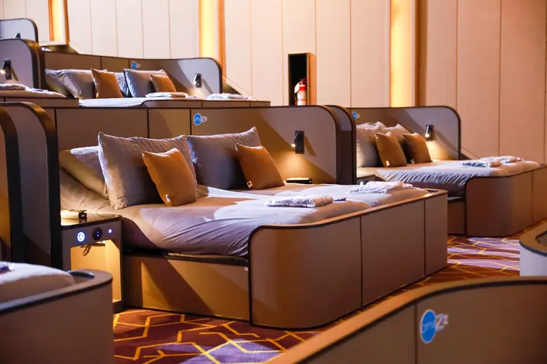 Omazz และ SF Cinema ร่วมกับ Das Treffen Magazine จัดงาน Porsche Movie Night เฉพาะผู้ขับรถ Porsche ให้ได้รับสัมผัสประสบการณ์ใหม่แห่งการนอนชมภาพยนตร์