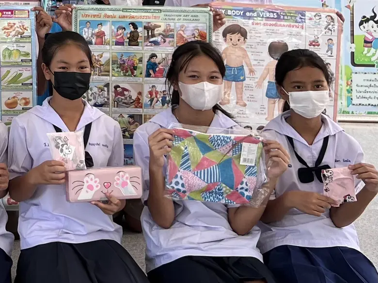 ฟอลคอนประกันภัยสนับสนุนอุปกรณ์การเรียนและสื่อการเรียนรู้ ตอกย้ำนโยบาย ESG เพื่อสร้างสังคมด้านการศึกษาอย่างยั่งยืน