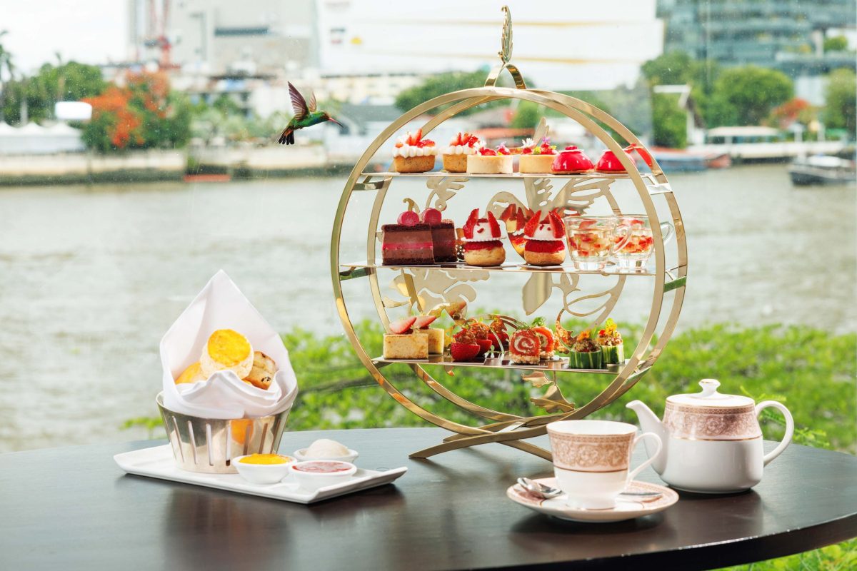 อร่อยไปกับชุดน้ำชาชุดพิเศษธีมใหม่ "Strawb...