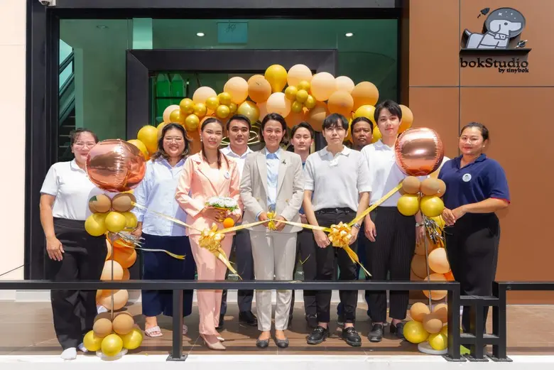 นางสาวภัทราพรรณ รุ่งเจริญ ผู้ช่วยประธานกล...