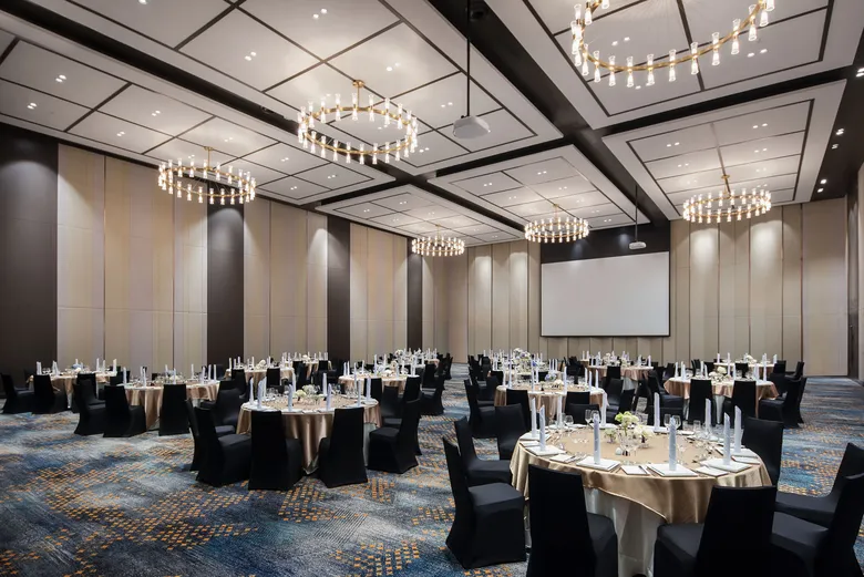 Avani Sukhumvit Bangkok Office Bash Sweet Deals