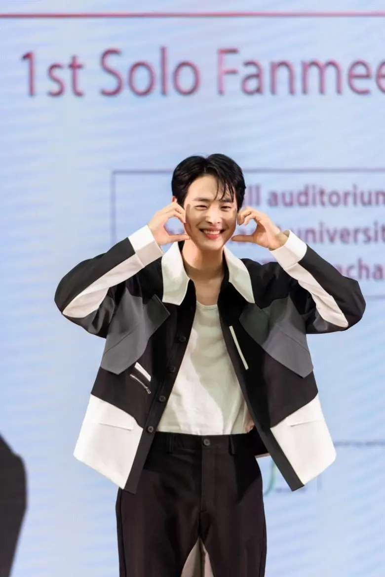 "ชเว บยอง ชาน" ทั้งร้องทั้งเต้น แฟนมีตติ้งครั้งแรกในไทยสุดประทับใจ