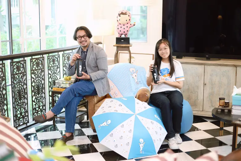 ไฟ-ฟ้า โดยทีทีบี ส่งต่อโอกาสให้เด็กไทย ในโครงการ Help Kids Make REAL Change ผ่านการคิดสร้างสรรค์สู่ผลิตภัณฑ์ที่ระลึกจากเด็กไฟ-ฟ้าและครูปาน ศิลปินระดับประเทศ