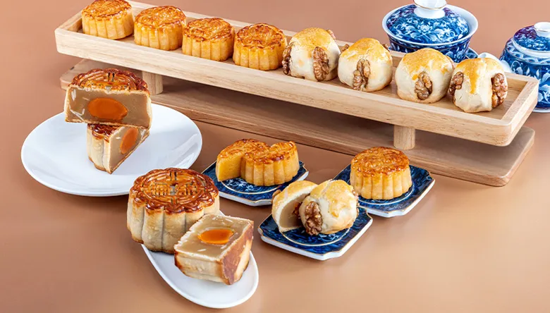 CELEBRATE MID-AUTUMN 2023 WITH HANDCRAFTED MOONCAKES FROM CARLTON HOTEL BANGKOK SUKHUMVIT