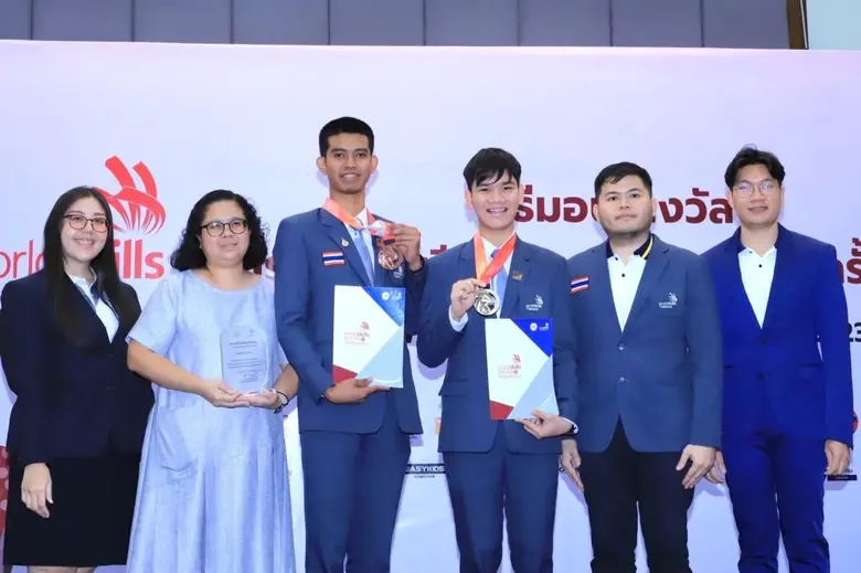 เมื่อไม่นานมานี้ วิทยาลัยดุสิตธานี สถาบัน...