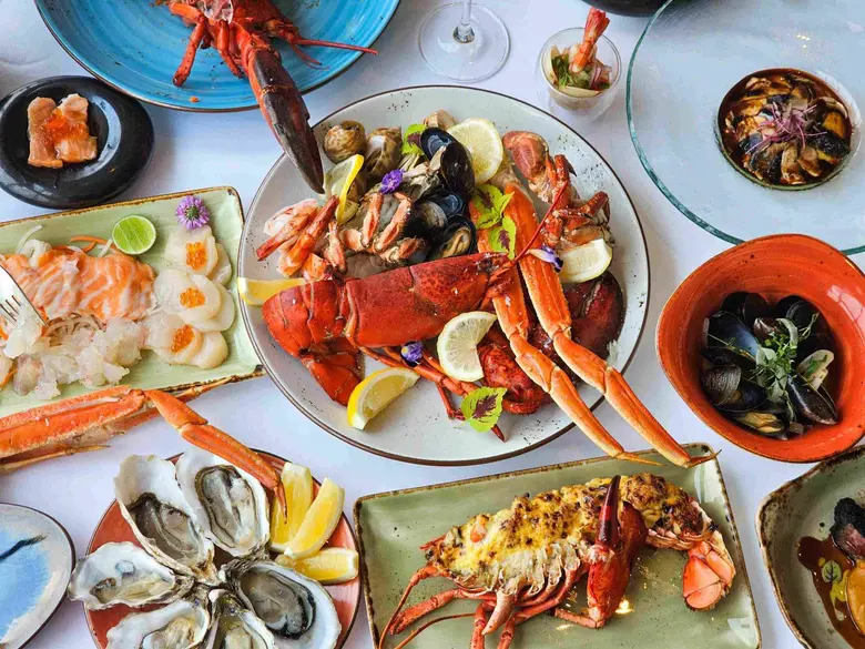 ดื่มด่ำความอร่อยมื้อสายวันอาทิตย์ กับแชมเปญบรั้นช์สุดพรีเมียม ณ ห้องอาหารอูโนมาส โรงแรมเซ็นทาราแกรนด์ฯ เซ็นทรัลเวิลด์