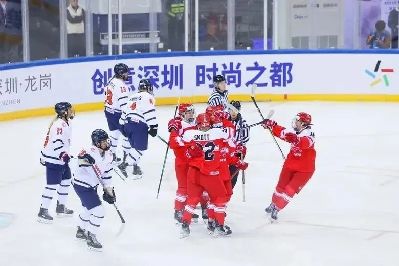At the 2023 IIHF Ice Hockey Women's World Championship, the naked-eye 3D LED opening performance presented by Unilumin amazed the audience