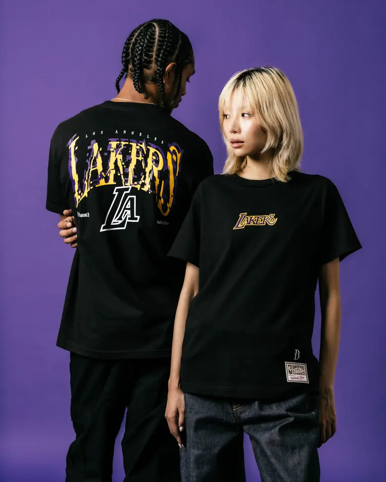 NBA Ambassador 'ชูก้า BTS' คอลแลป 'Mitchell &amp; Ness' เปิดตัวคอลเล็คชั่นเครื่องแต่งกาย NBA ชุดกีฬาลีกอเมริกัน