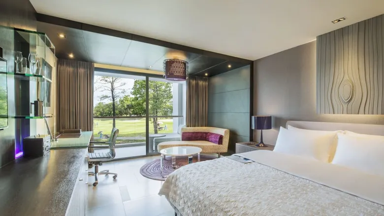 Weekend Escape package - retreat and recharge with the charm of summertime at Le Meridien Suvarnabhumi, Bangkok Golf Resort & Spa