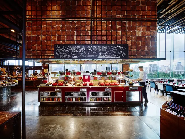 ให้มื้อกลางวันในวันธรรมดาพิเศษกว่าเคยกับโปรโมชั่น 'STEAK-licious' ที่ ห้องอาหารเร้ด โอเว่น