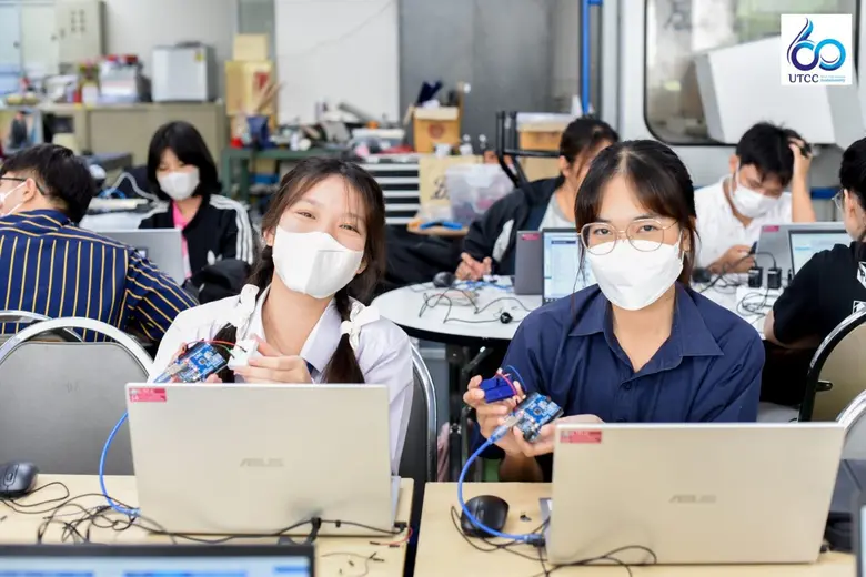 วิศวะฯ ม.หอการค้าไทยสุดเจ๋ง สอนน้องๆ "ทำแปลงปลูกผักอัจฉริยะในบ้าน"