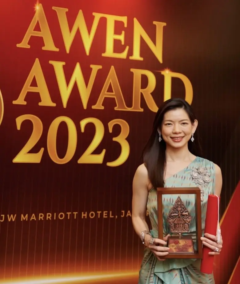 นางสาวอัญรัตน์ พรประกฤต ประธานเจ้าหน้าที่...