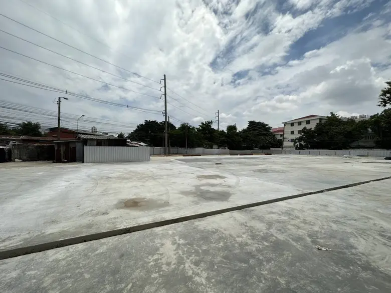กทม.ประสาน รฟม.ปรับรูปแบบ-ตำแหน่งสะพานลอยคนข้ามสี่แยกไฟฉายเชื่อมต่อสถานีรถไฟฟ้าทุกทิศทาง