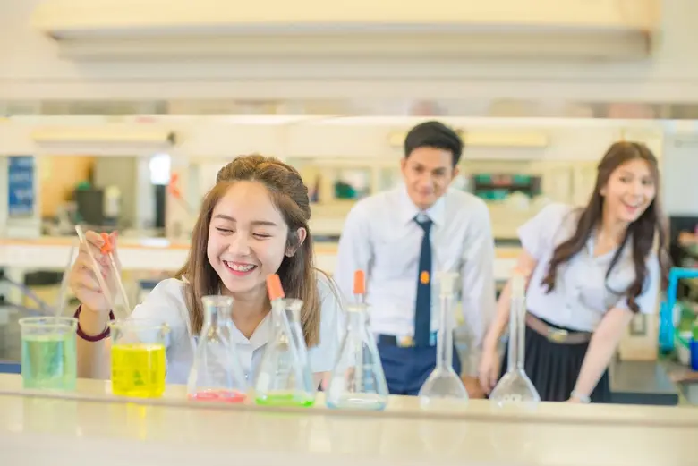 สถาบันเทคโนโลยีพระจอมเกล้าเจ้าคุณทหารลาดก...